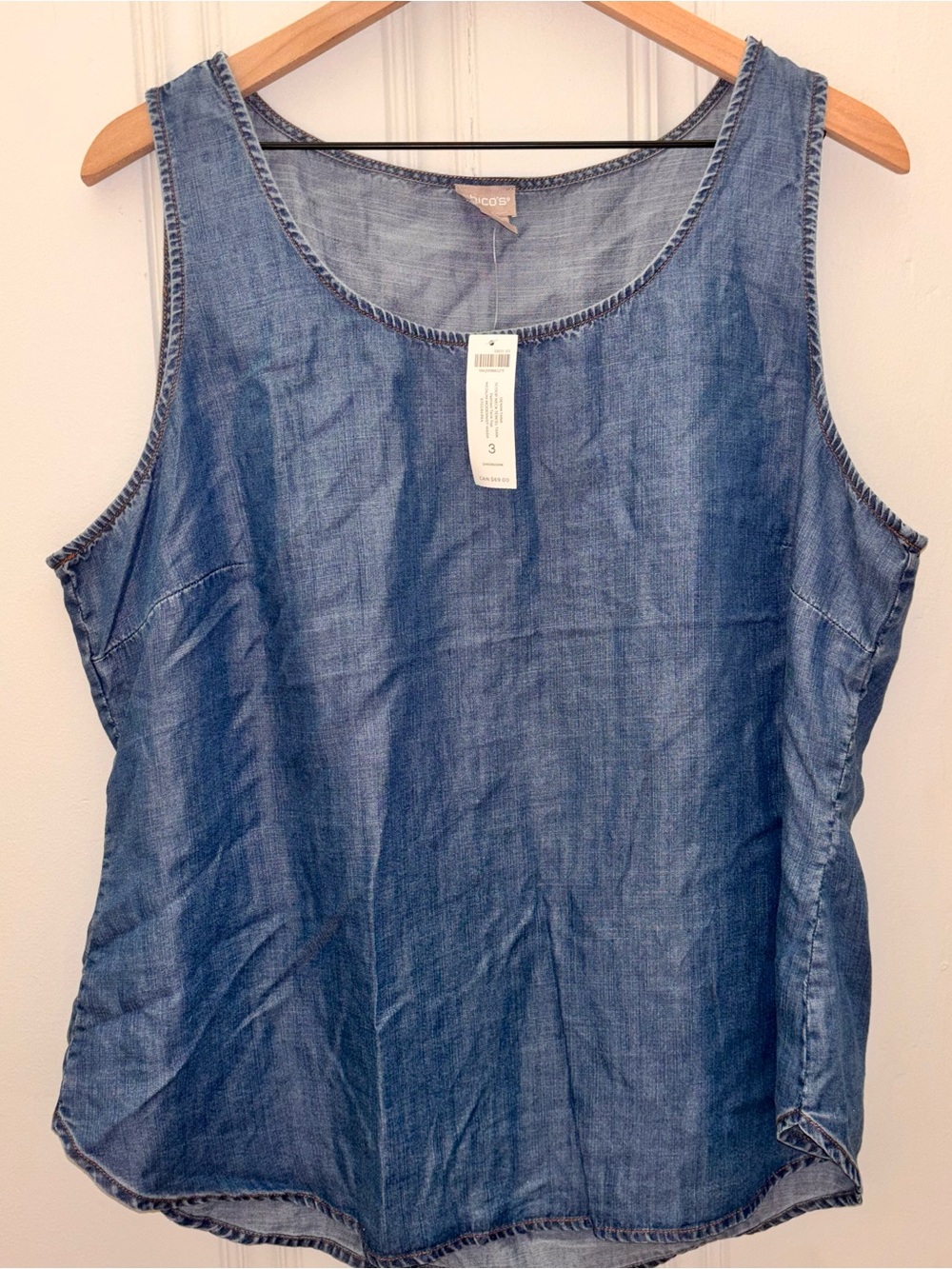NWT Chico‘s Tencel denim blue chambray scoop neck tank size 3 (16/18)